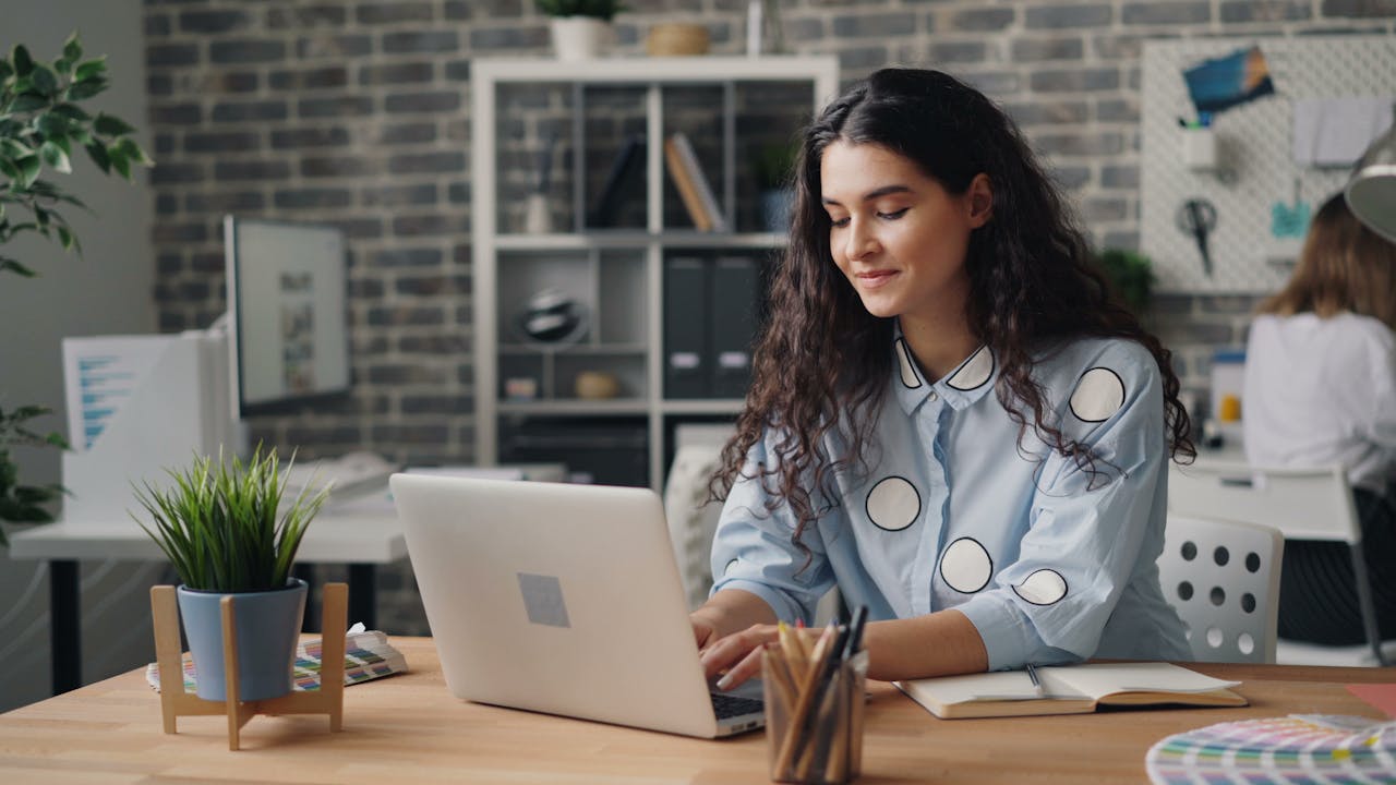 Les 5 métiers qui recrutent dans le commerce